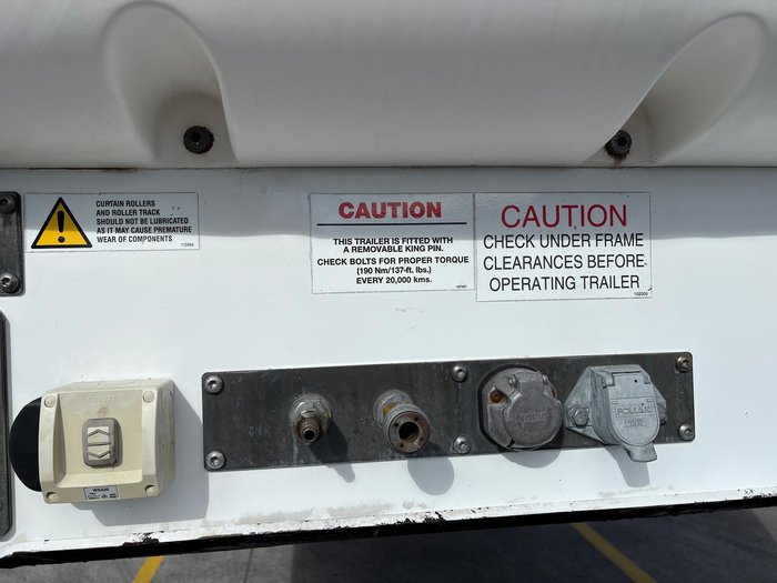 2015 Maxitrans St3 Od 24 Pallet Drop Deck Curtain Sider