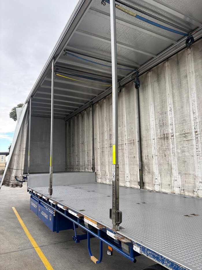 2015 Maxitrans St3 Od 24 Pallet Drop Deck Curtain Sider