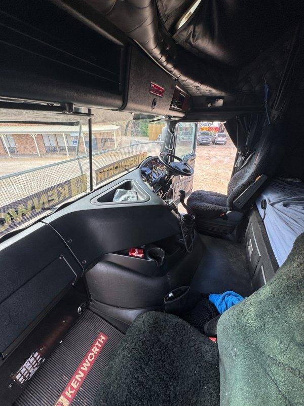 2019 Kenworth K200 Big Cab Prime Mover