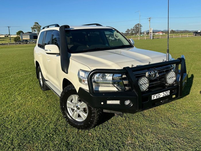 2020 Toyota Landcruiser GXL VDJ200R 4X4 Dual Range White
