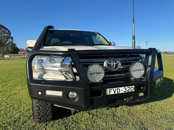 2020 Toyota Landcruiser GXL VDJ200R 4X4 Dual Range White