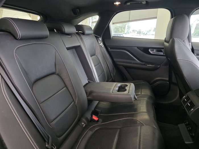 2016 Jaguar F-PACE 20d R-Sport