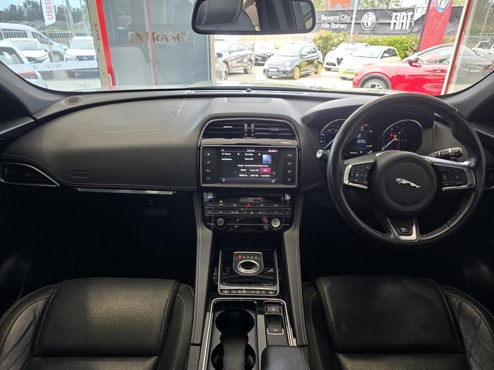 2016 Jaguar F-PACE 20d R-Sport