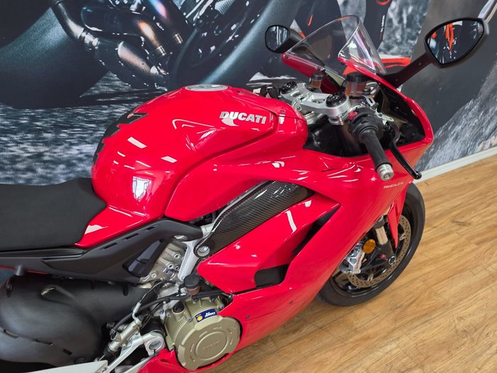 2019 DUCATI PANIGALE V4 RED