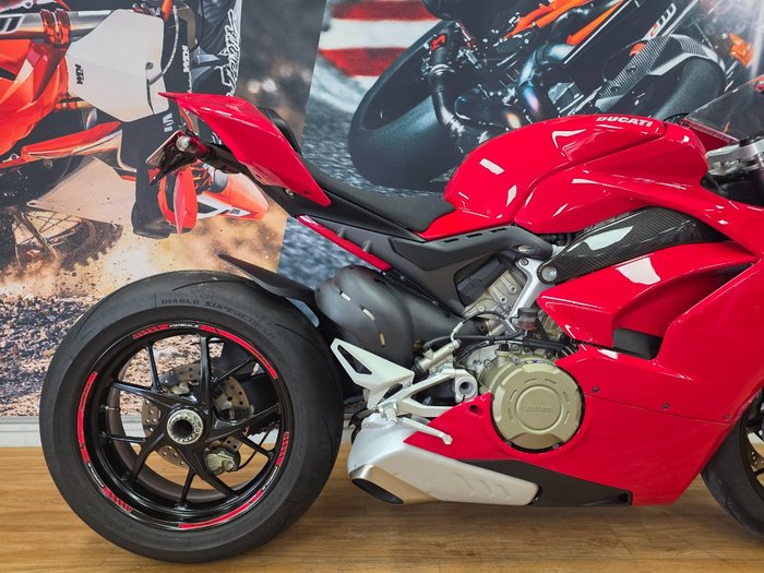 2019 DUCATI PANIGALE V4 RED