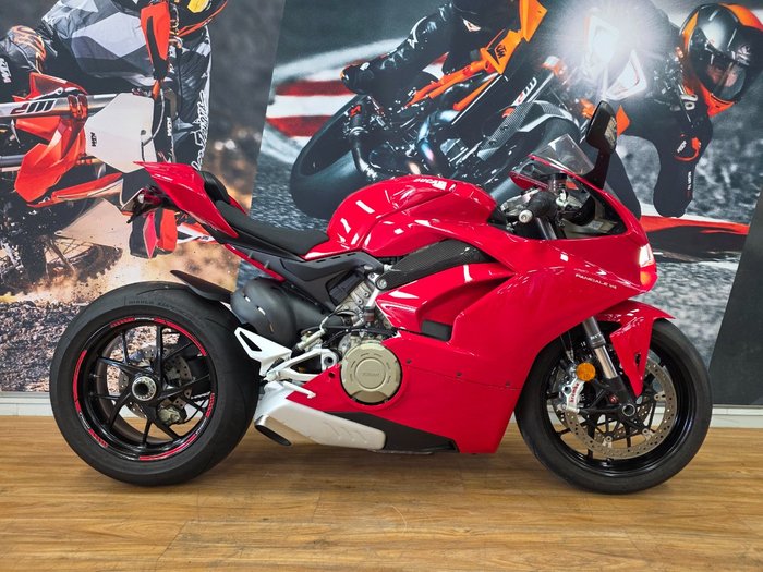2019 DUCATI PANIGALE V4 RED