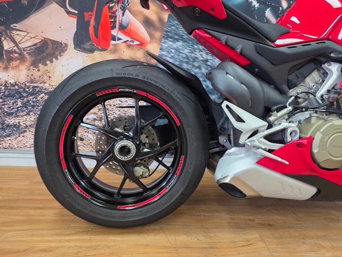 2019 DUCATI PANIGALE V4 RED