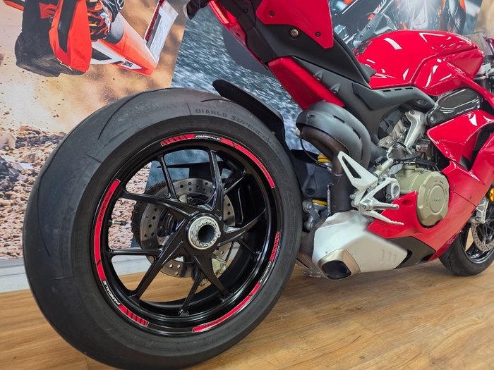 2019 DUCATI PANIGALE V4 RED