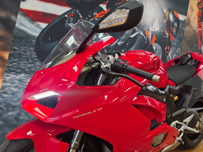 2019 DUCATI PANIGALE V4 RED