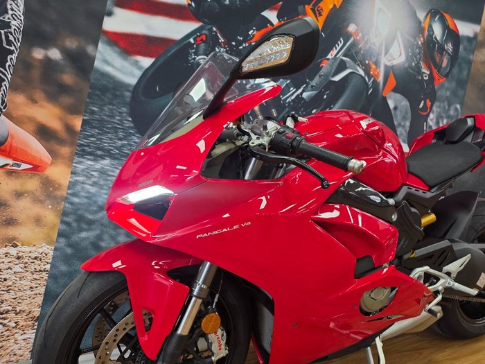 2019 DUCATI PANIGALE V4 RED