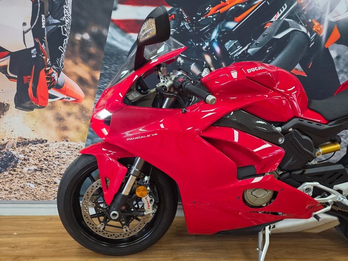 2019 DUCATI PANIGALE V4 RED