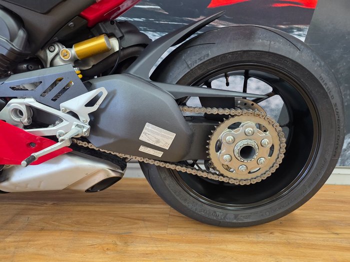 2019 DUCATI PANIGALE V4 RED