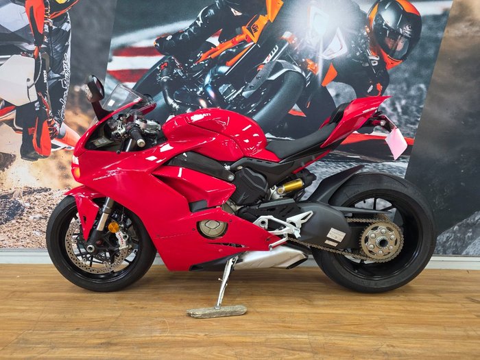 2019 DUCATI PANIGALE V4 RED