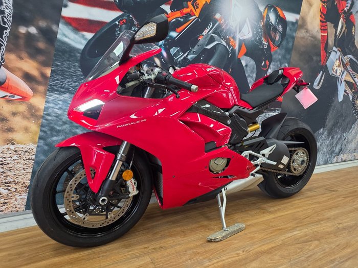 2019 DUCATI PANIGALE V4 RED