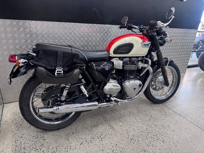 2017 Triumph BONNEVILLE T100 WHITE