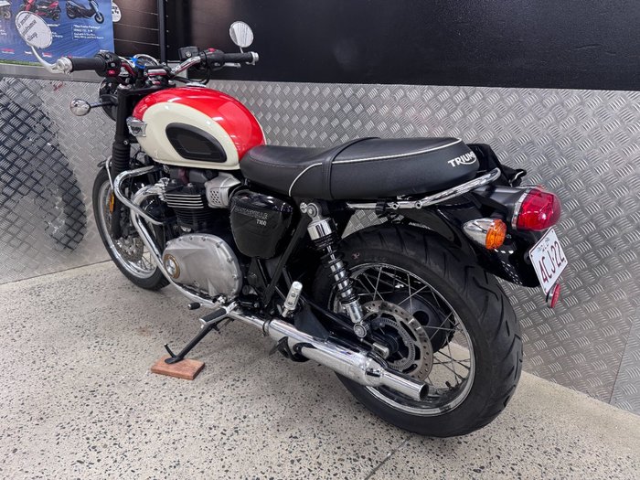 2017 Triumph BONNEVILLE T100 WHITE
