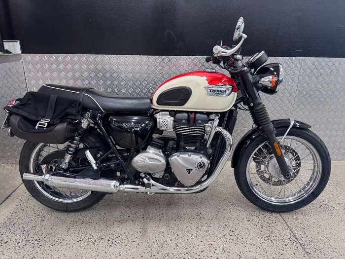 2017 Triumph BONNEVILLE T100 WHITE