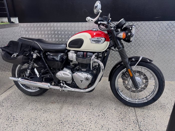 2017 Triumph BONNEVILLE T100 WHITE