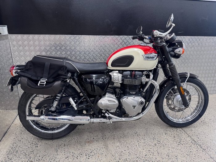2017 Triumph BONNEVILLE T100 WHITE