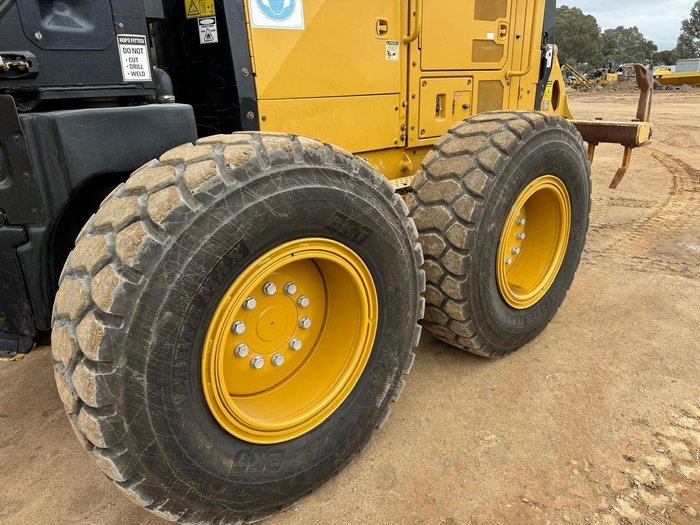 2016 Caterpillar 140M3