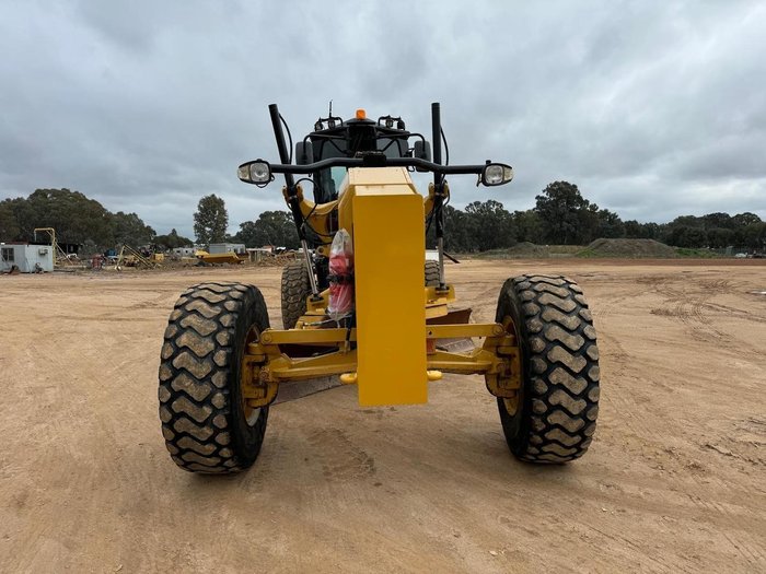 2016 Caterpillar 140M3