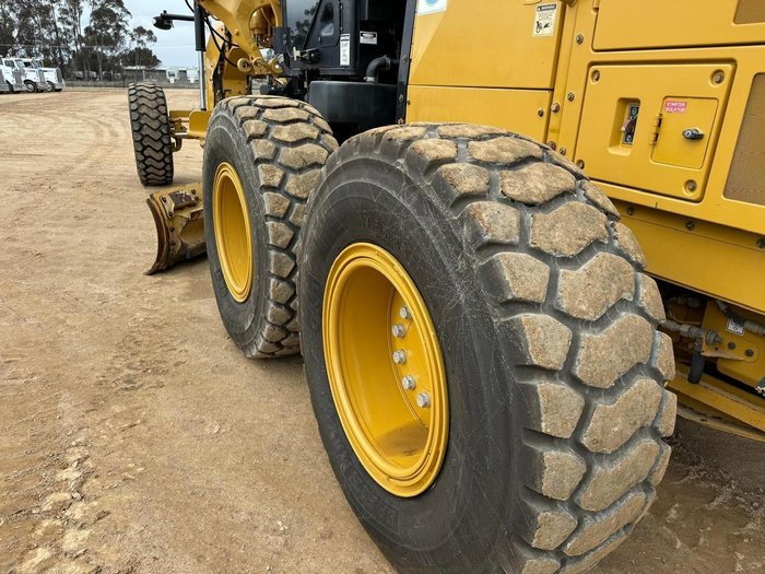 2016 Caterpillar 140M3