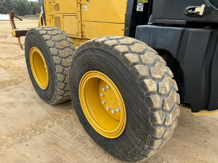 2016 Caterpillar 140M3