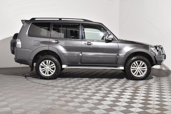 2017 Mitsubishi Pajero GLX