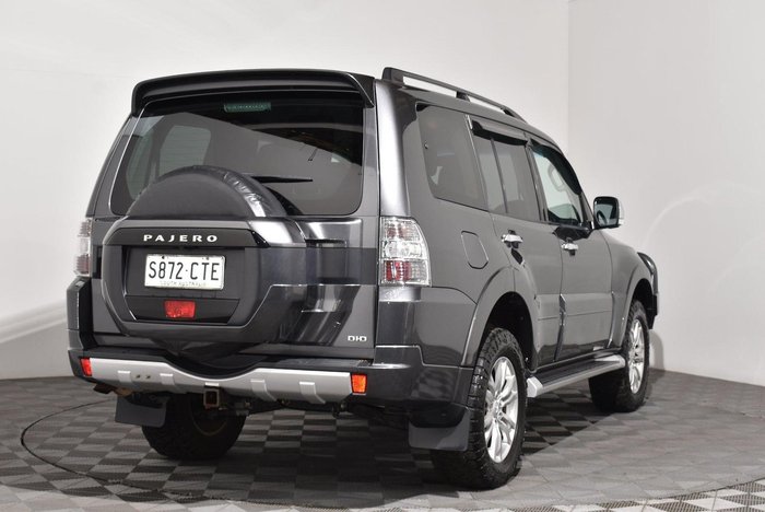 2017 Mitsubishi Pajero GLX