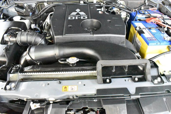 2017 Mitsubishi Pajero GLX