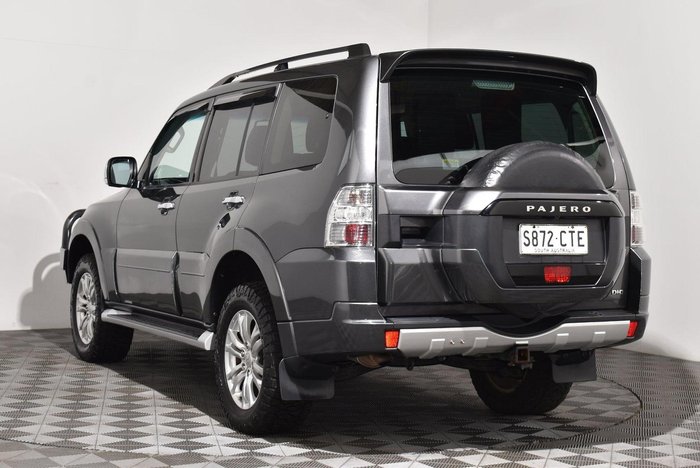 2017 Mitsubishi Pajero GLX
