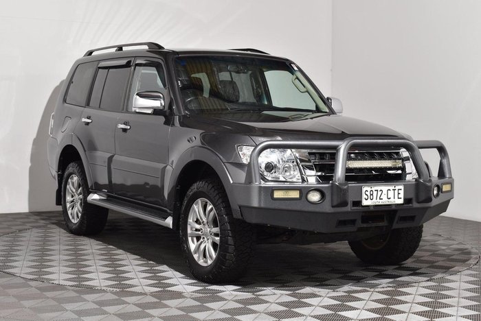 2017 Mitsubishi Pajero