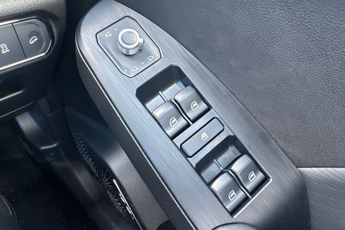 2025 GWM Haval Jolion Ultra Hybrid A02 Hamilton White (9C01)