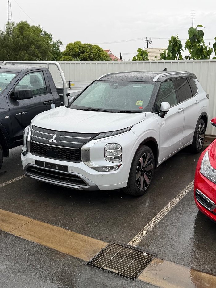 2025 Mitsubishi Outlander