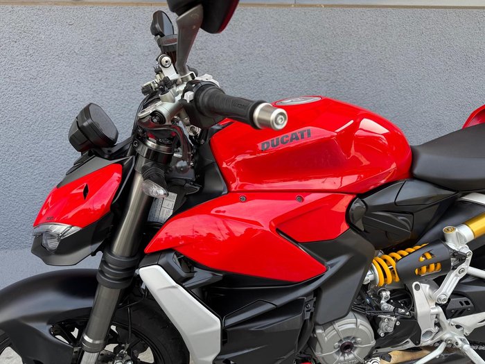 2022 Ducati Streetfighter V2 Streetfighter Red