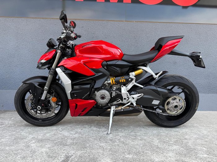 2022 Ducati Streetfighter V2 Streetfighter Red