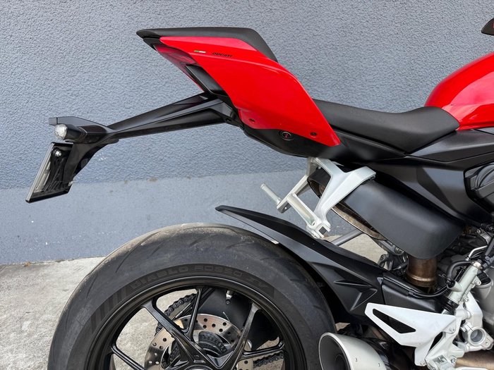 2022 Ducati Streetfighter V2 Streetfighter Red