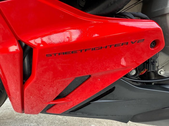 2022 Ducati Streetfighter V2 Streetfighter Red