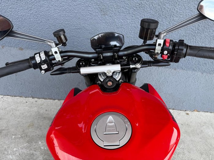 2022 Ducati Streetfighter V2 Streetfighter Red