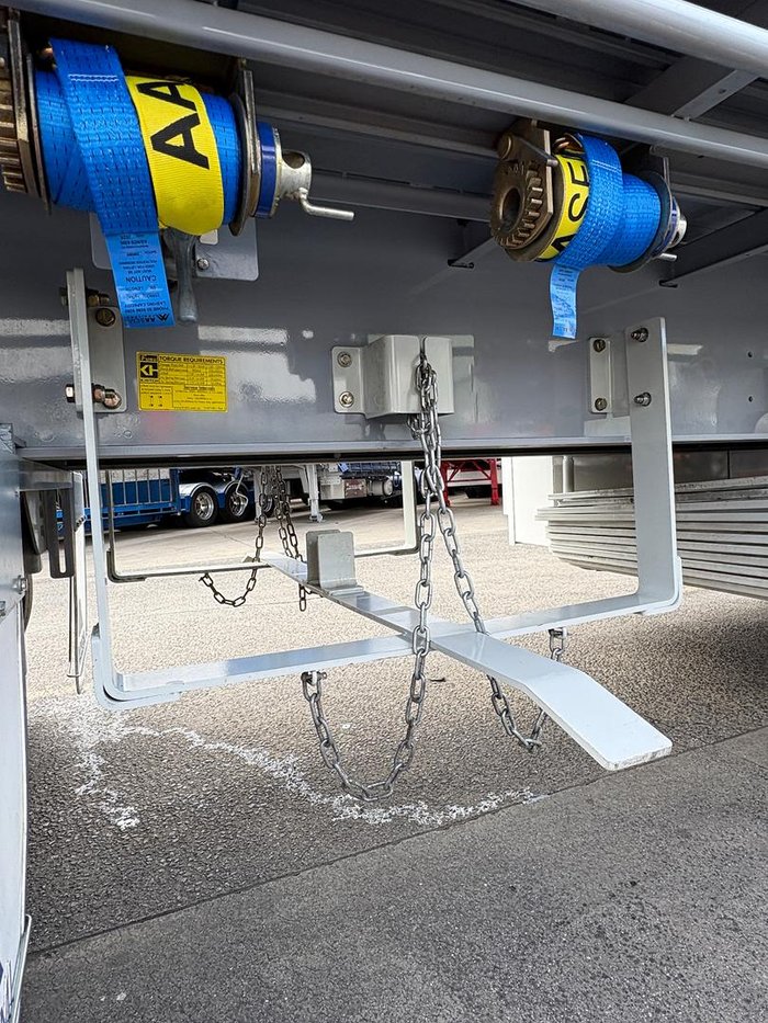 2023 CIMC St3 34 Pallet Sd B Double Load Restraint R/T