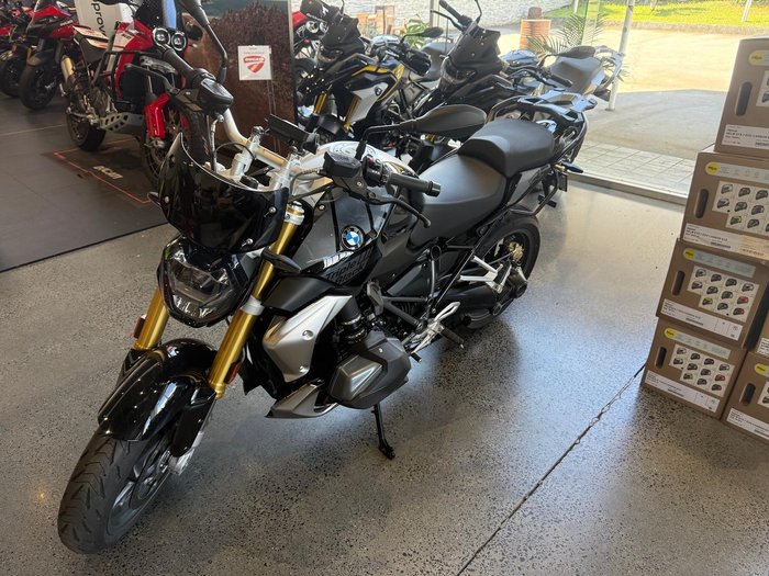 2024 BMW R 1250 R Triple Black R 1250 Black
