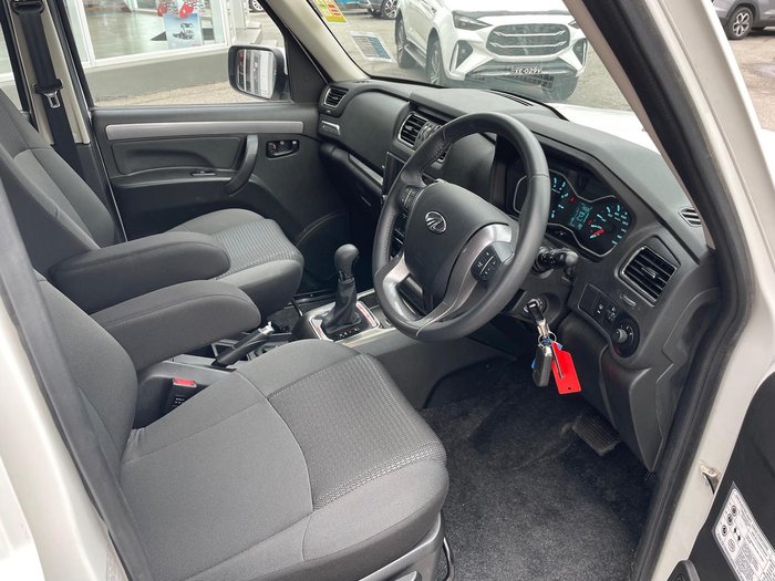 2023 Mahindra PIK-UP S11