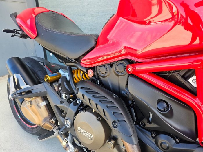2014 DUCATI MONSTER 1200S Red