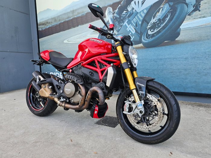 2014 DUCATI MONSTER 1200S Red