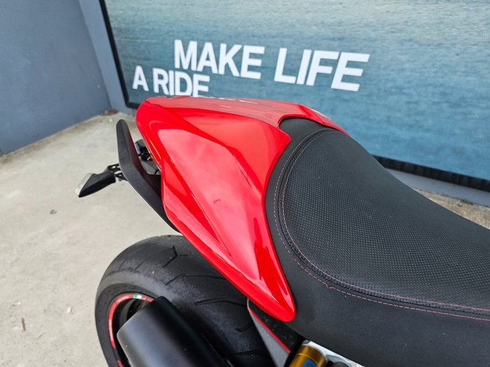 2014 DUCATI MONSTER 1200S Red