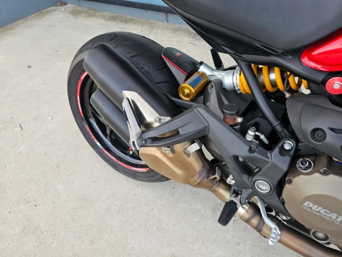 2014 DUCATI MONSTER 1200S Red