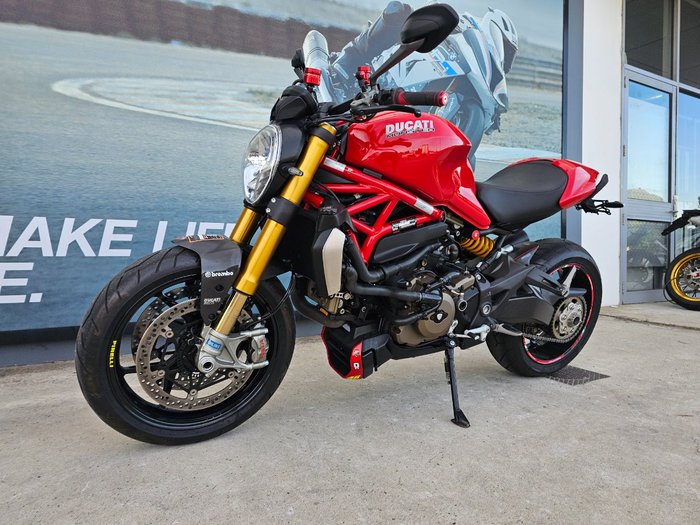 2014 DUCATI MONSTER 1200S Red