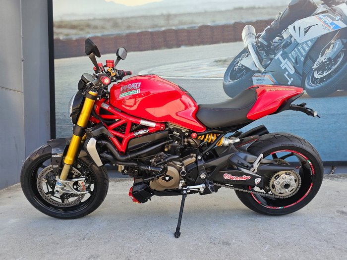 2014 DUCATI MONSTER 1200S Red