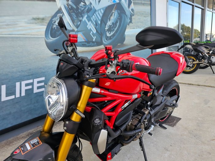 2014 DUCATI MONSTER 1200S Red