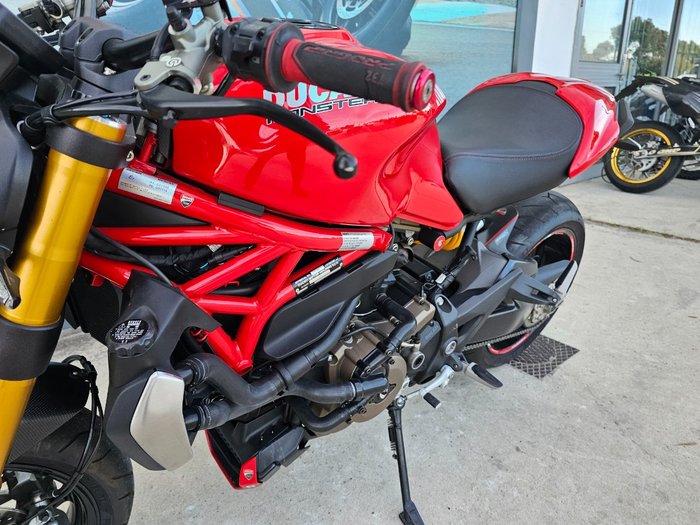2014 DUCATI MONSTER 1200S Red